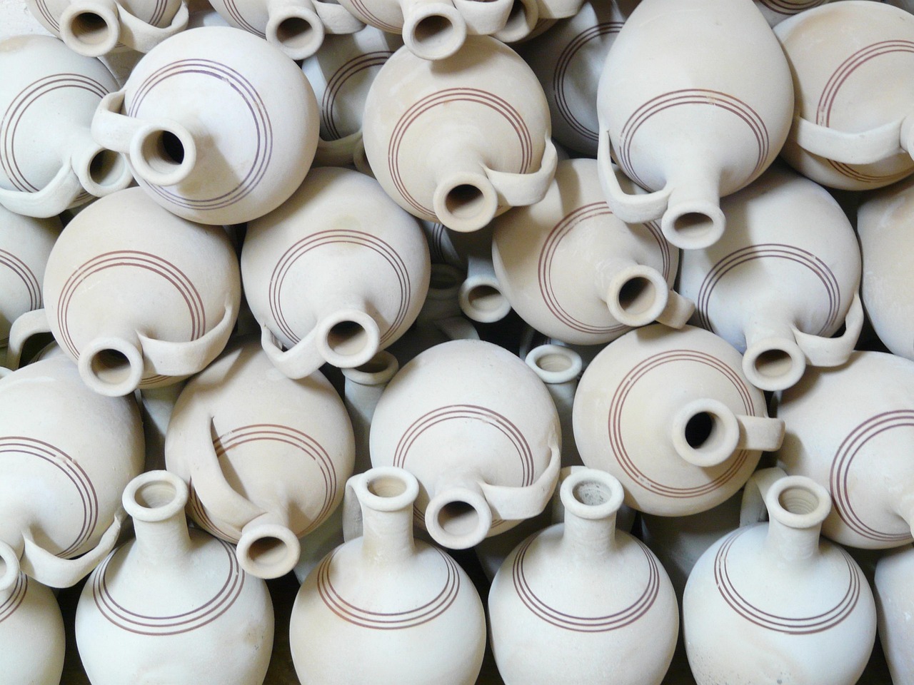 Jug mad of clay representing culture and heritage of veitnamese - TMM India