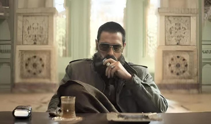 Arjun Rampal as Major Iqbal in Dhurandhar movie