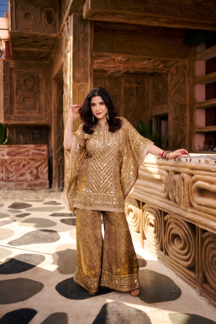 Unapologetic Maheep Kapoor: On Ageing, Motherhood & Life After Fabulous Lives of Bollywood Wives | Celebrity Interview