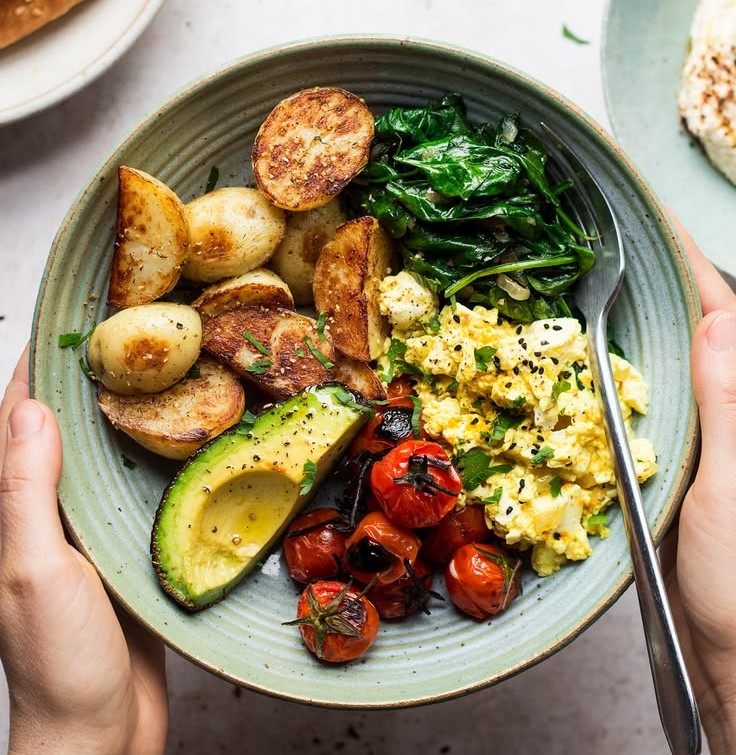 A plate of healthy breakfast