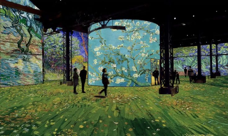 Immersive Van Gogh show in Paris