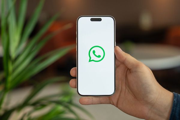 WhatsApp Is Adding a New Warning for Unknown Numbers—Here's What It Means for You 