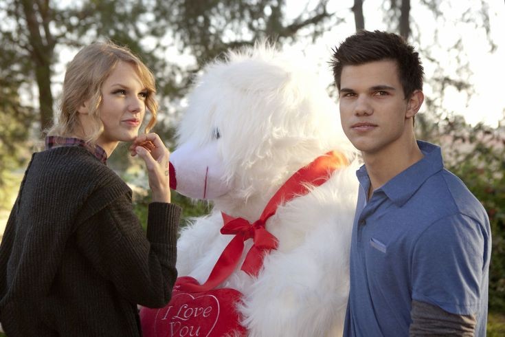 Taylor Launter and Taylor swift