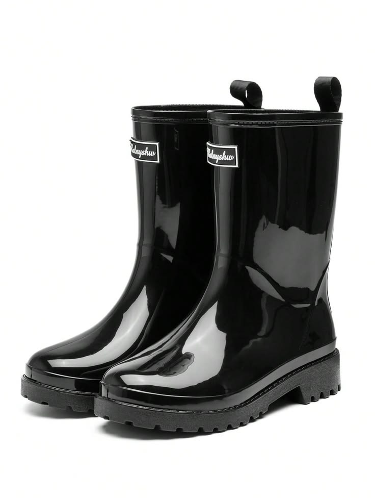 7 Stylish Monsoon Footwear Options to Keep Your Feet Comfortable