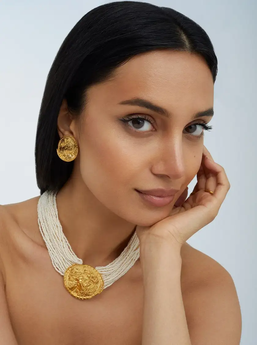 Festive Fashion: 7 Statement Accessories to Elevate Your Traditional Outfits